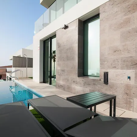 Βίλα 200m² New D With Private, Heated Pool And Amazing Ocean View.