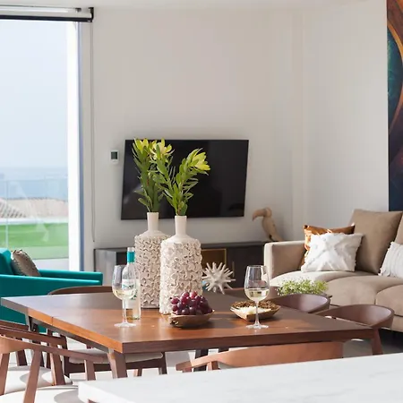 200m² New D With Private, Heated Pool And Amazing Ocean View. 빌라