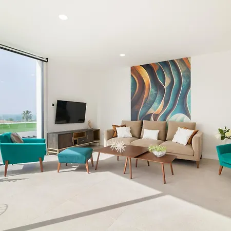 200m² New D With Private, Heated Pool And Amazing Ocean View. 빌라 아데제