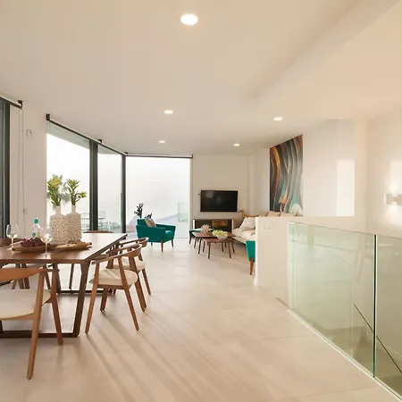 Vila 200m² New D With Private, Heated Pool And Amazing Ocean View. *