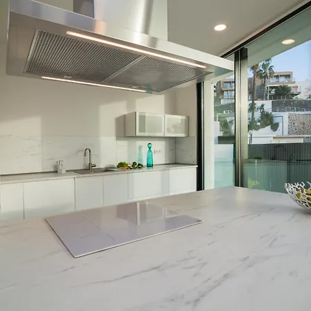 200m² New D With Private, Heated Pool And Amazing Ocean View.