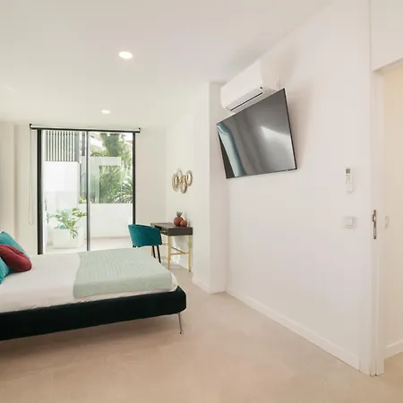 200m² New D With Private, Heated Pool And Amazing Ocean View.